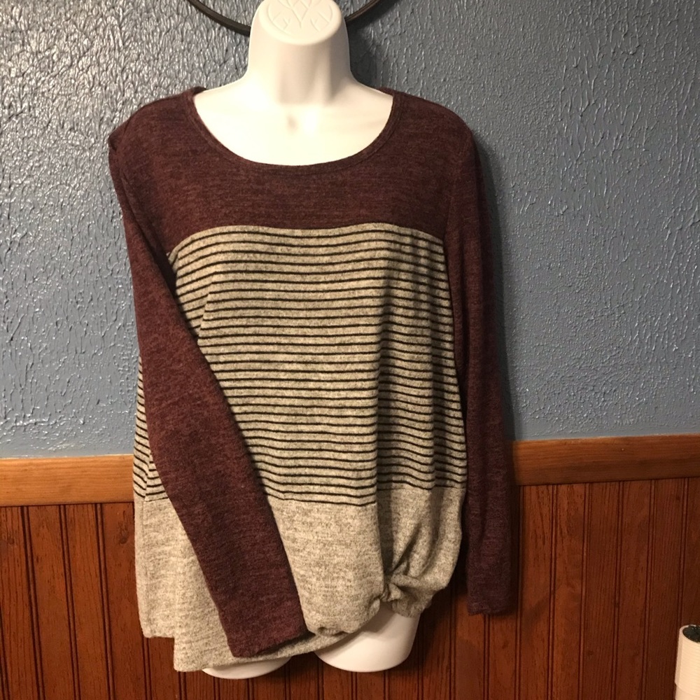 NWOT St Johns Bay Top